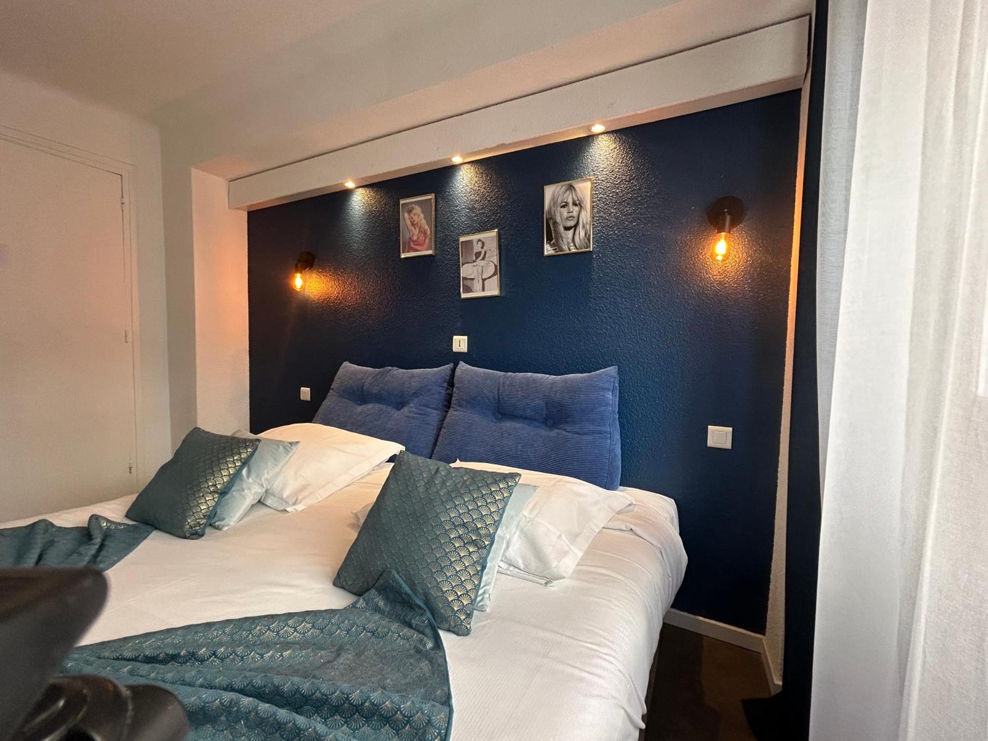Hotel Ath Athénée 3*