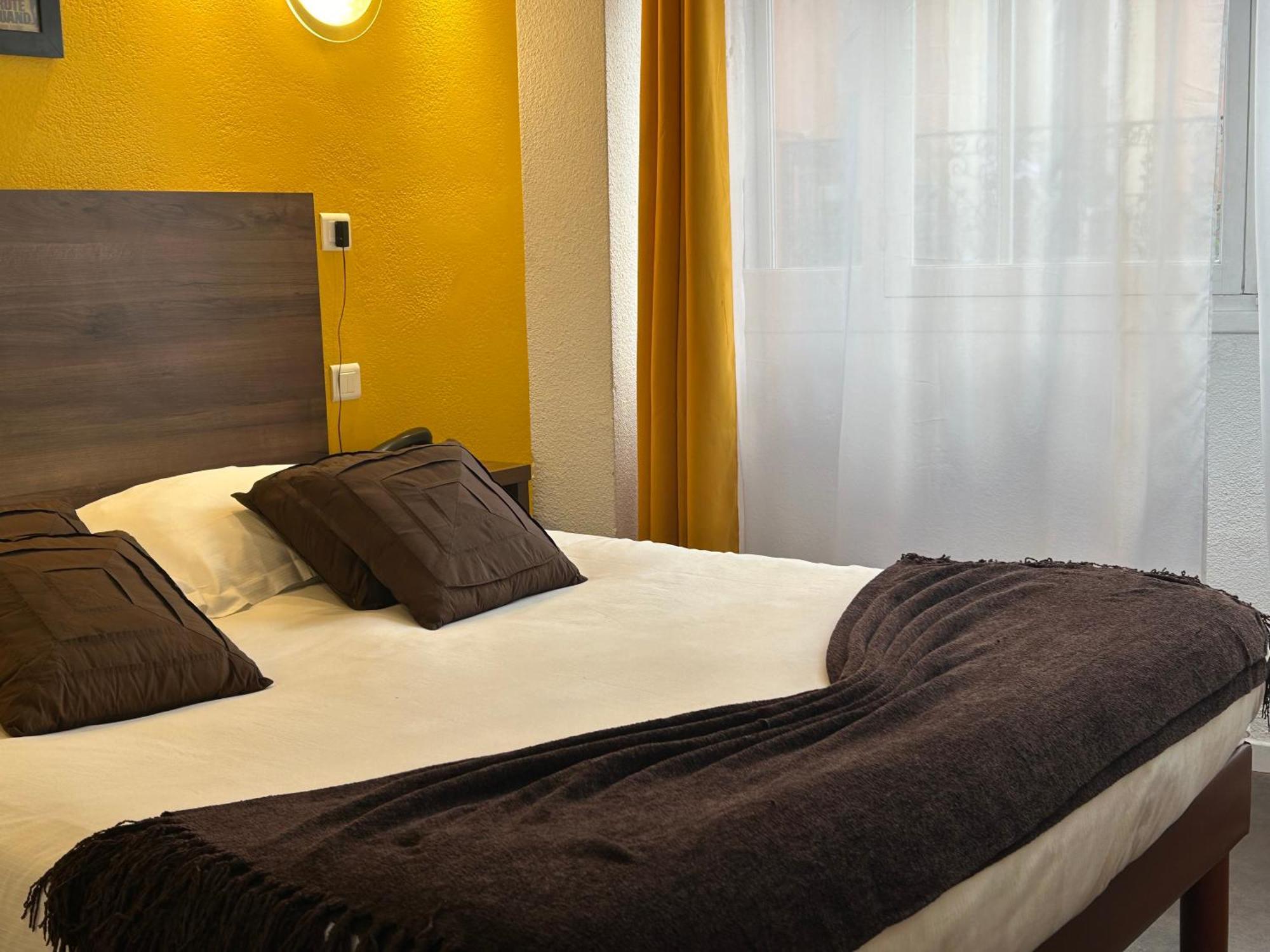 Hotel Ath Athénée 3*